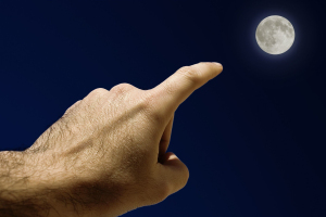 Prst, nebo Měsíc?